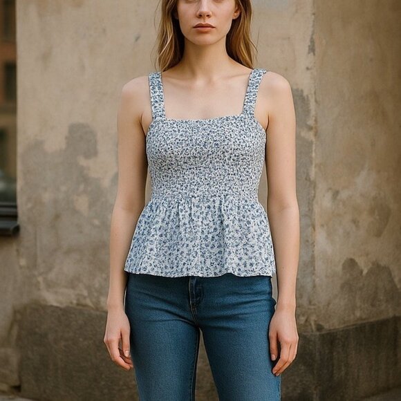 NWT GAP Blue White Ditsy Floral Print Smocked Peplum Cami Tank Top Womens XL - Picture 1 of 8
